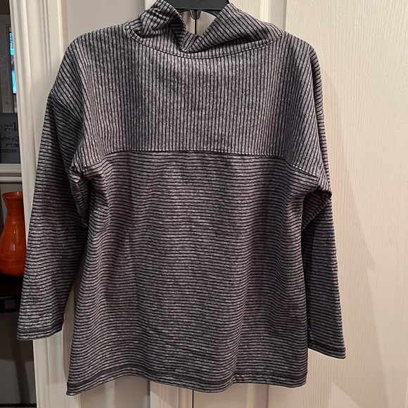 T by Talbots women’s cowl neck, shirt, size large, petite - Picture 3 of 3